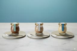 トンカ豆 from Madagascar and Venezuela